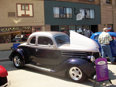 older cars at the 2012 Depot Day Car Show in Wallace Idaho